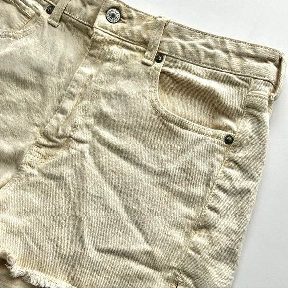 🍒American Eagle Women’s Stretch Jean Shorts. Cream. Size: 8 - Picture 3 of 9